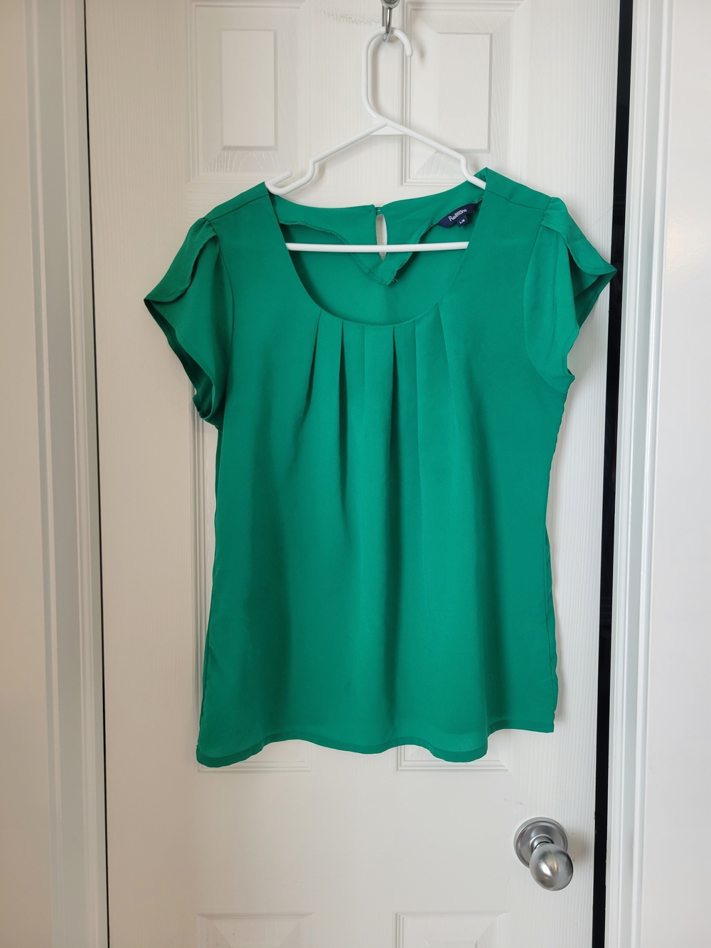 Reitmans Emerald Green Pleated Cap-Sleeve Blouse Suze L